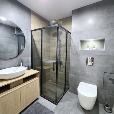 Location d’un spacieux appartement de 3 pièces, quartier Briz, Varna, Bulgarie